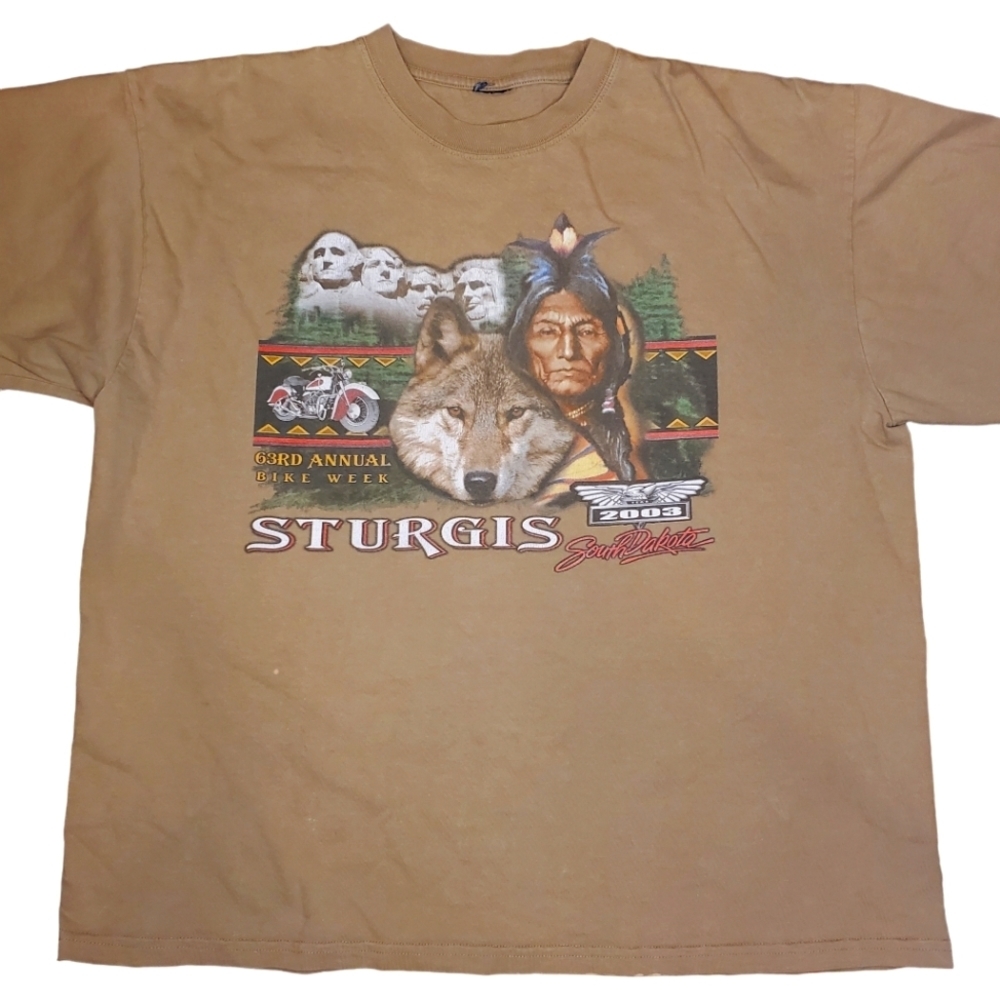 Vintage Sturgis Native American Wolf Mount Rushmore Tan Biker Motorcycle Tshirt